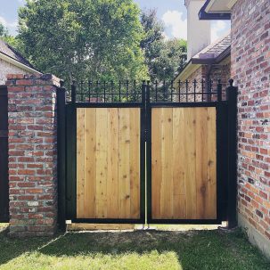 Wood Fence, The Importance of Gate Security During the Holidays