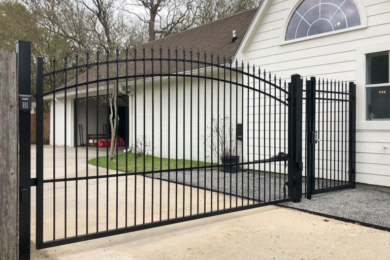 Lindsay Driveway Gate-2